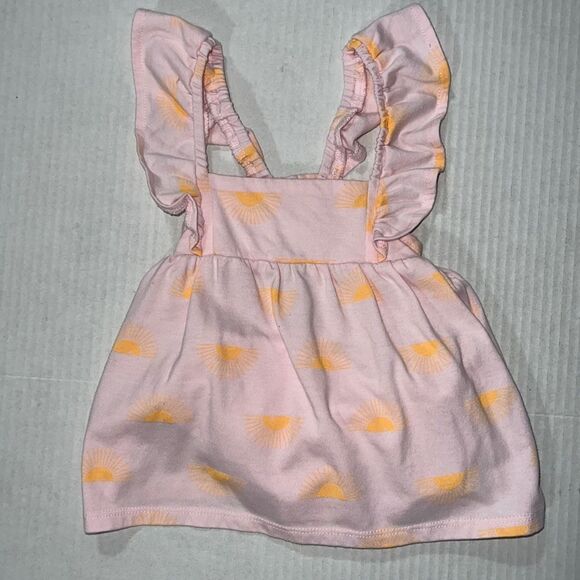 🛍 PRETTY LITTLE GIRLS OUTFIT SIZE 3 MONTHS - Picture 1 of 6